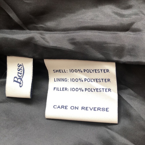 G.H BASS & CO. Women’s quilted vest in lack with brown trim. Size M. - Picture 10 of 12